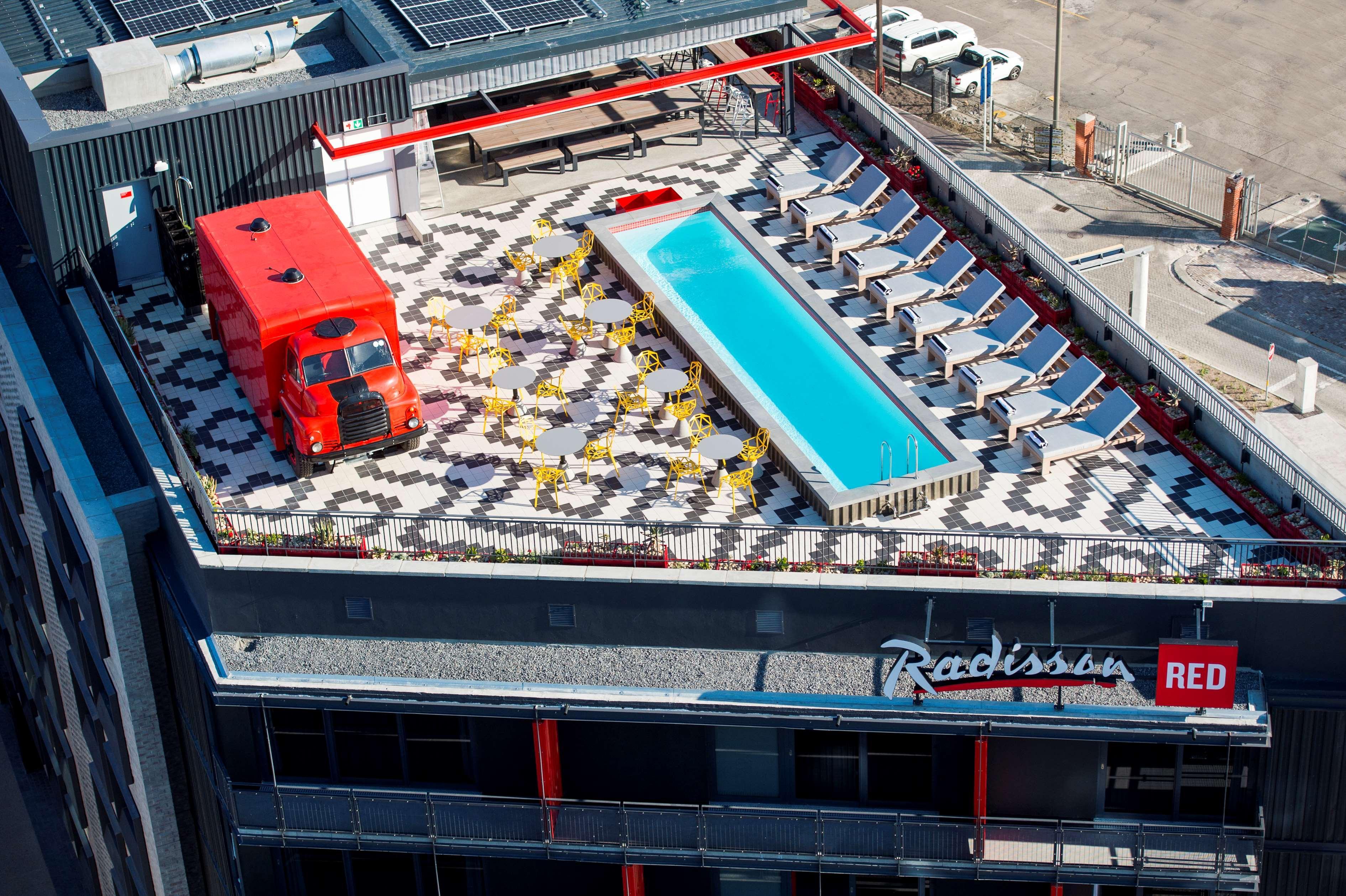 Radisson Red Hotel V&A Waterfront Кейптаун Экстерьер фото